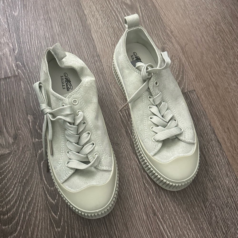 Olive Green Women's Sneakers Size 7
